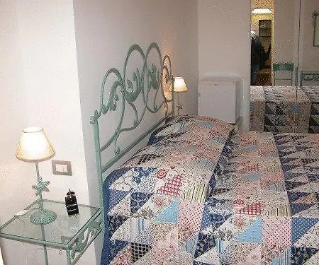 فندق مبيت وإفطار Angelinibedrooms